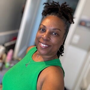 Meet your Posher, Vanessa